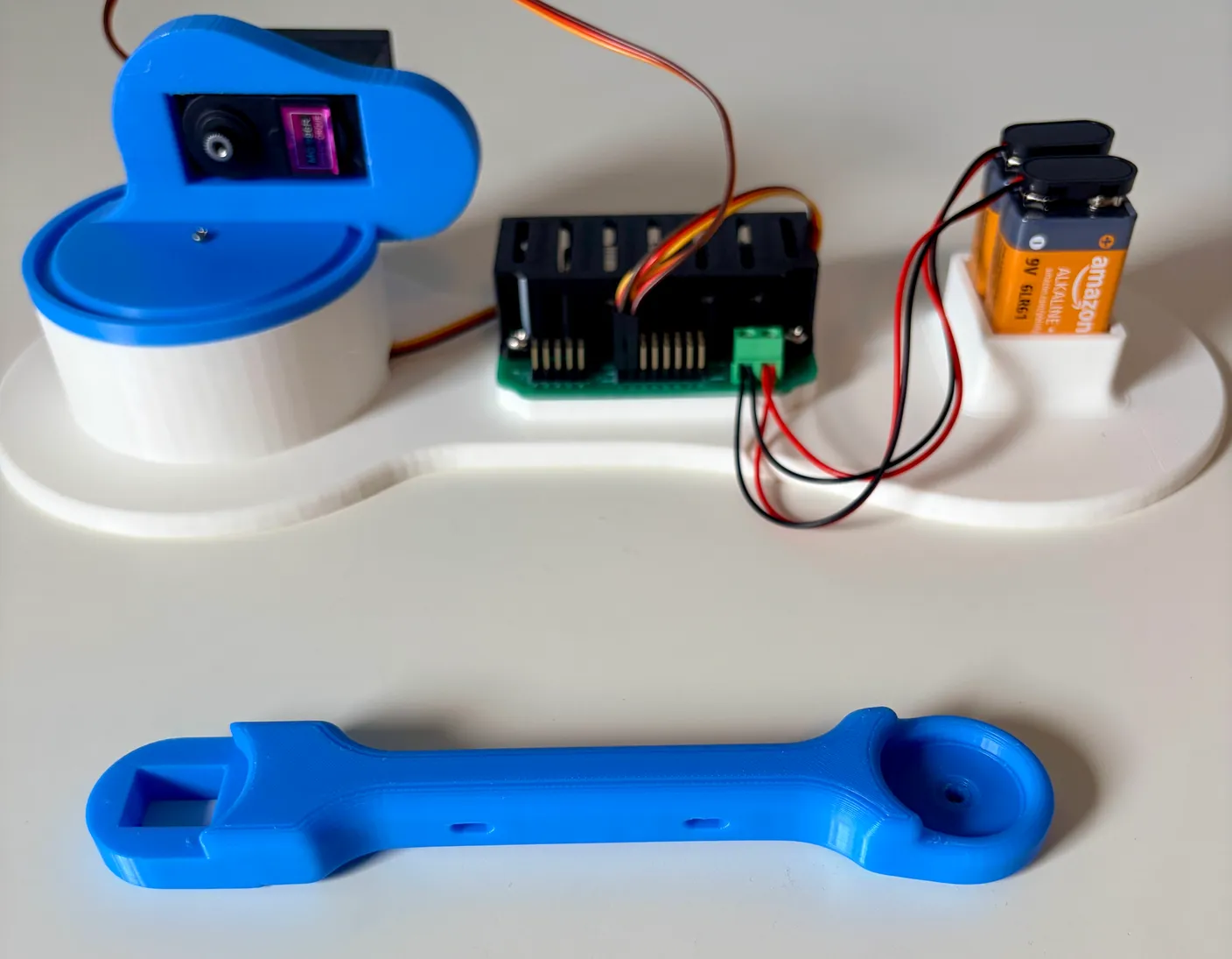 Robotic Arm build — Assemble the First Half of the Arm: Get this blue arm piece.